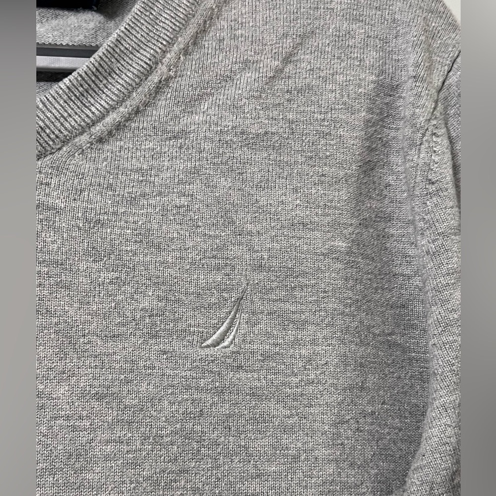 Nautica Men's Standard Long Sleeve V-neck Sweater - Picture 3 of 8